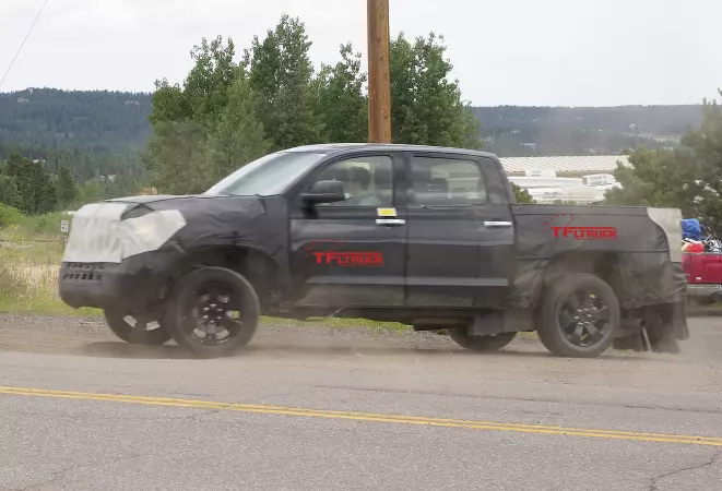 Новая Toyota Tundra возможно появится в 2021 году