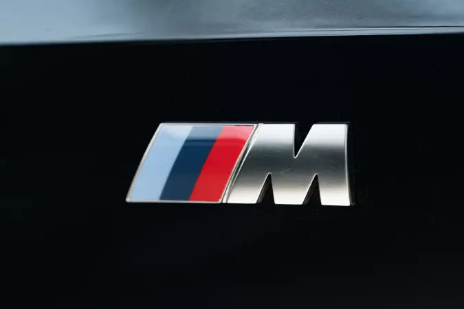 Логотип BMW M