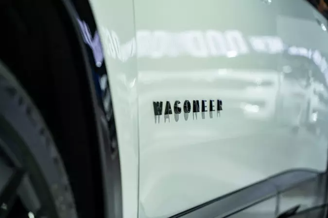 Jeep Wagoneer