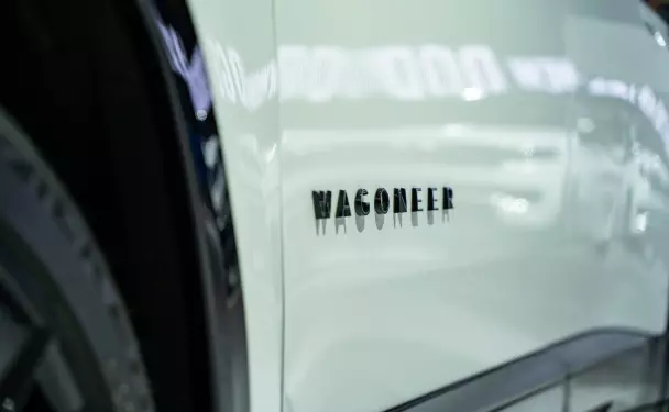 Jeep Wagoneer