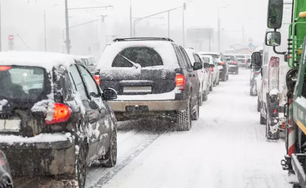 Заснеженная дорога