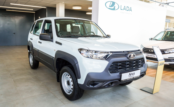 Lada Niva Travel