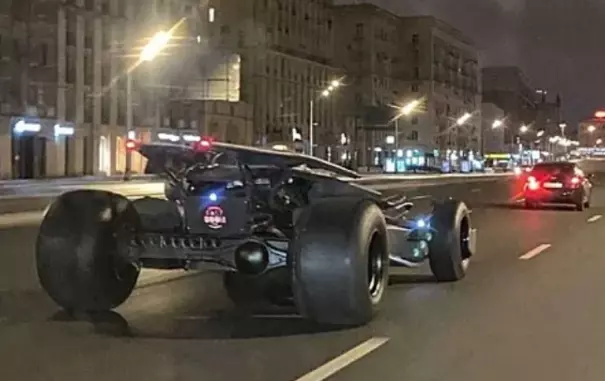 Бэтмобиль