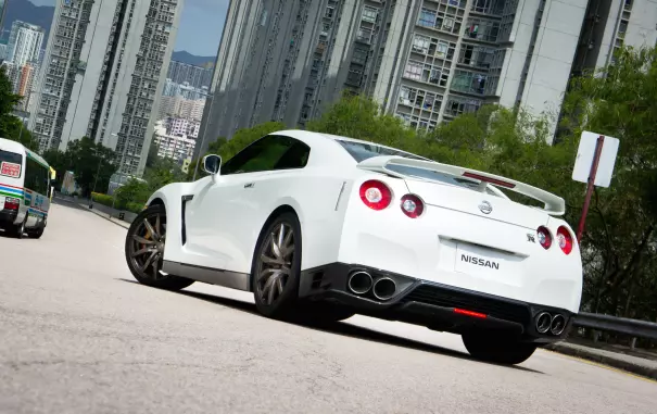 Nissan GT-R