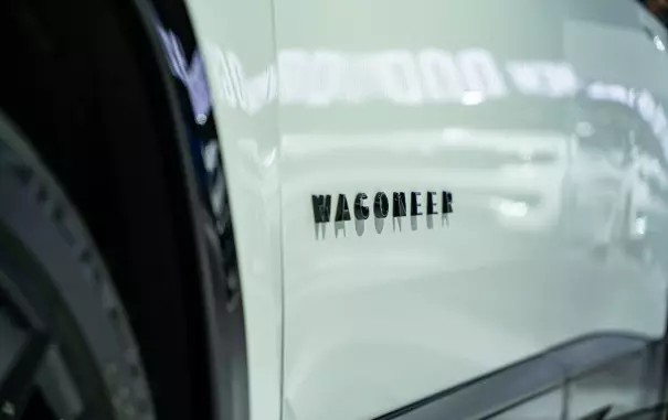 Jeep Wagoneer