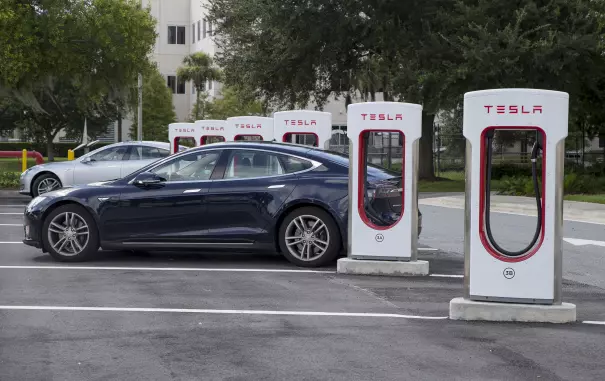 Электрокары Tesla