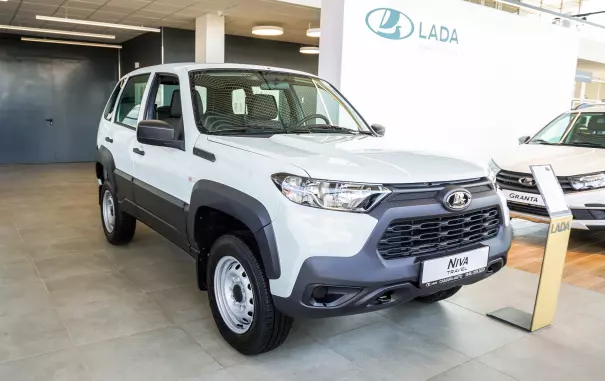 Lada Niva Travel