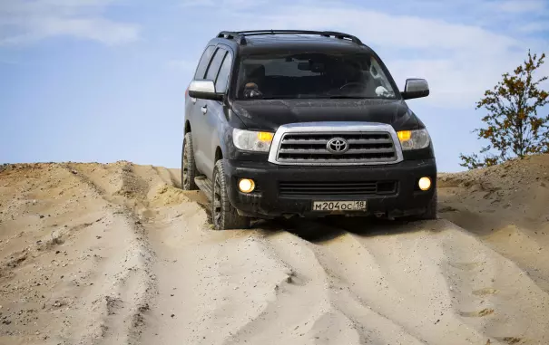 Toyota Sequoia