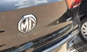 MG