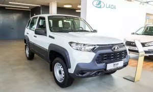 Lada Niva Travel